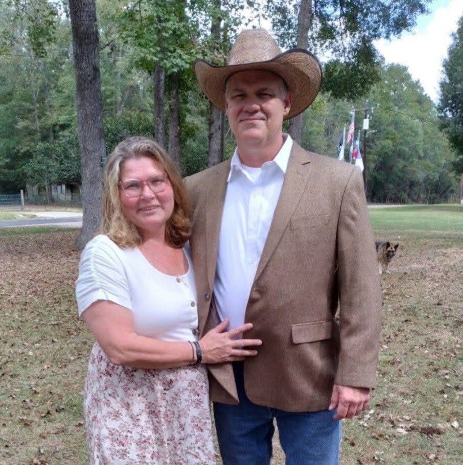 Margie and Randy West together outdoors